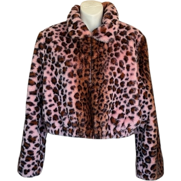 KENDALL & KYLIE Leopard Print Faux Fur Jacket Cropped drawstring bottom. S